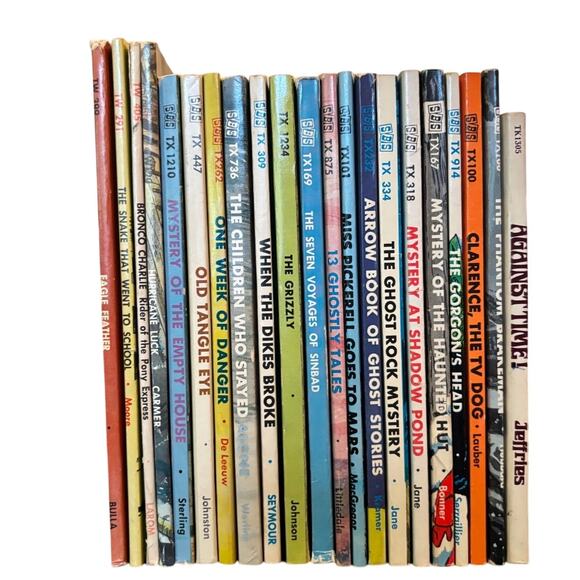Vintage 1950's-60's's Lot of 21 Scholastic Paperback Kids' Books, Various Titles - Picture 5 of 5